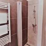 Helena Apartment *