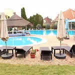 Апартаменты Helena